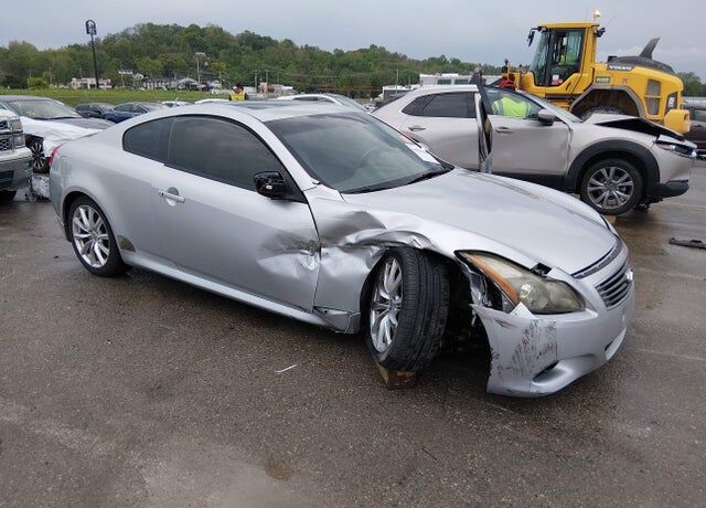 2011 INFINITI G37