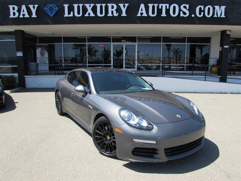 2016 PORSCHE Panamera