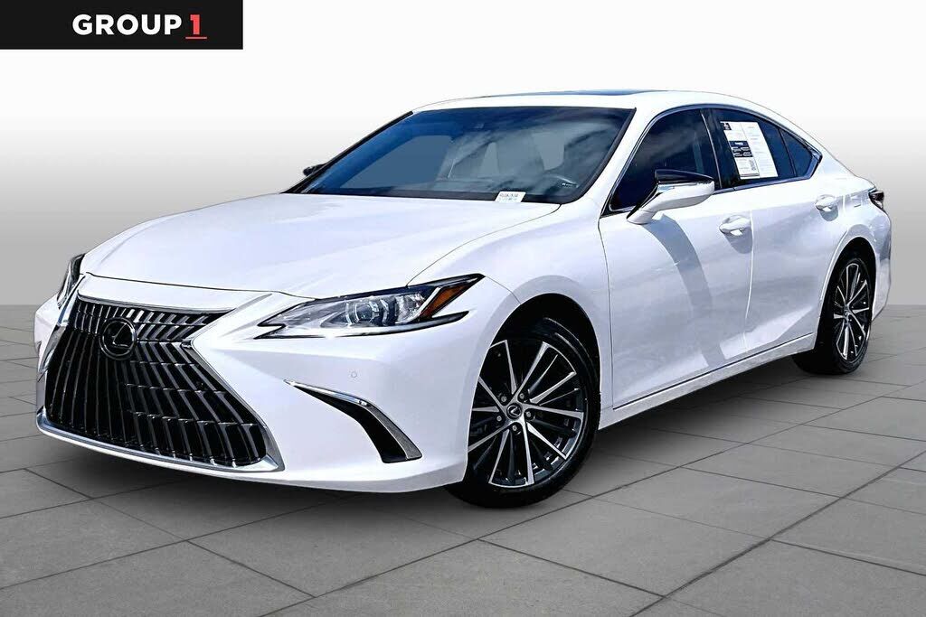 2024 LEXUS ES