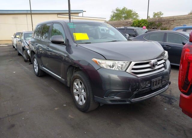 2011 TOYOTA Highlander