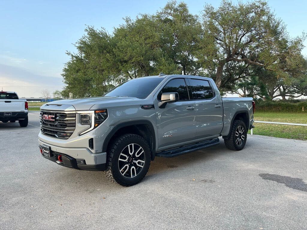 2024 GMC Sierra