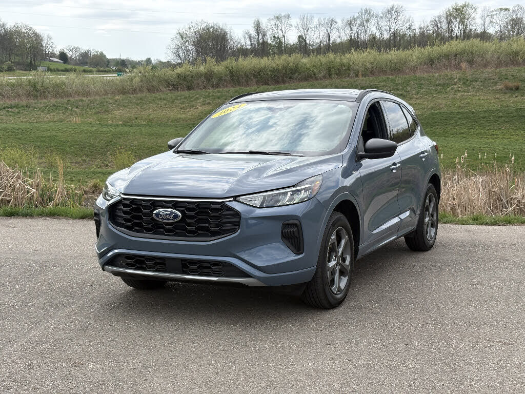 2024 FORD Escape
