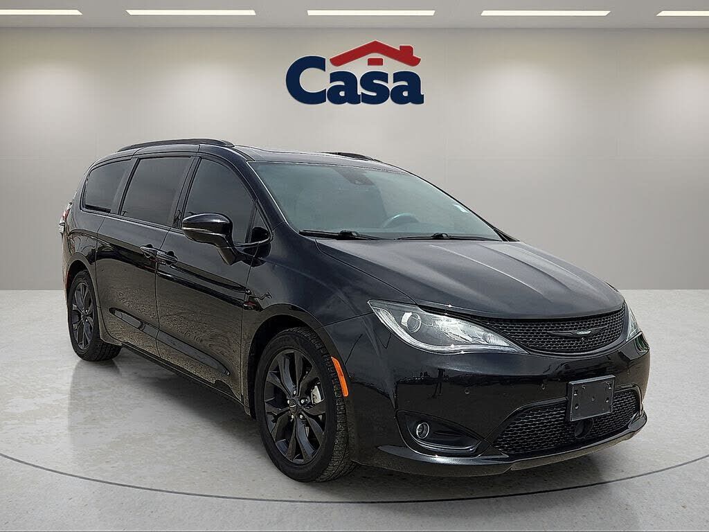 2019 CHRYSLER Pacifica