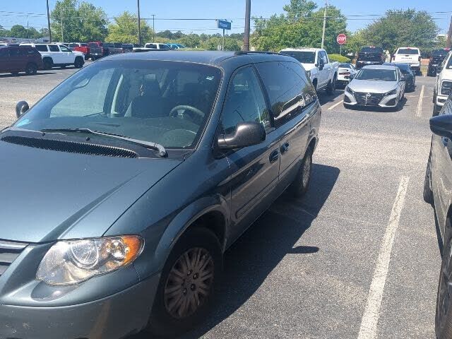 2005 CHRYSLER Town and Country
