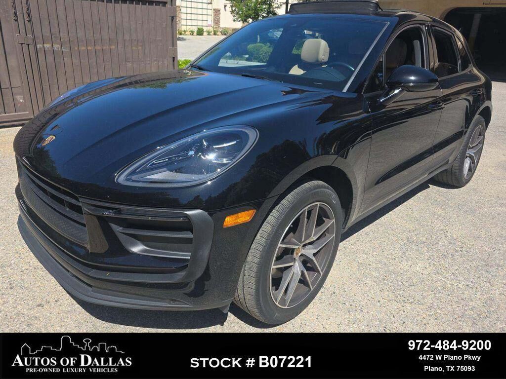 2022 PORSCHE Macan