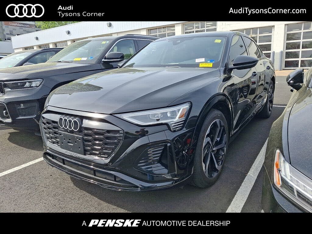 2024 AUDI Q8