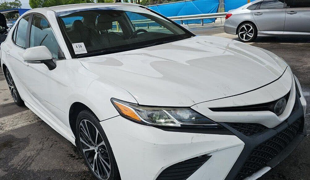 2019 TOYOTA Camry