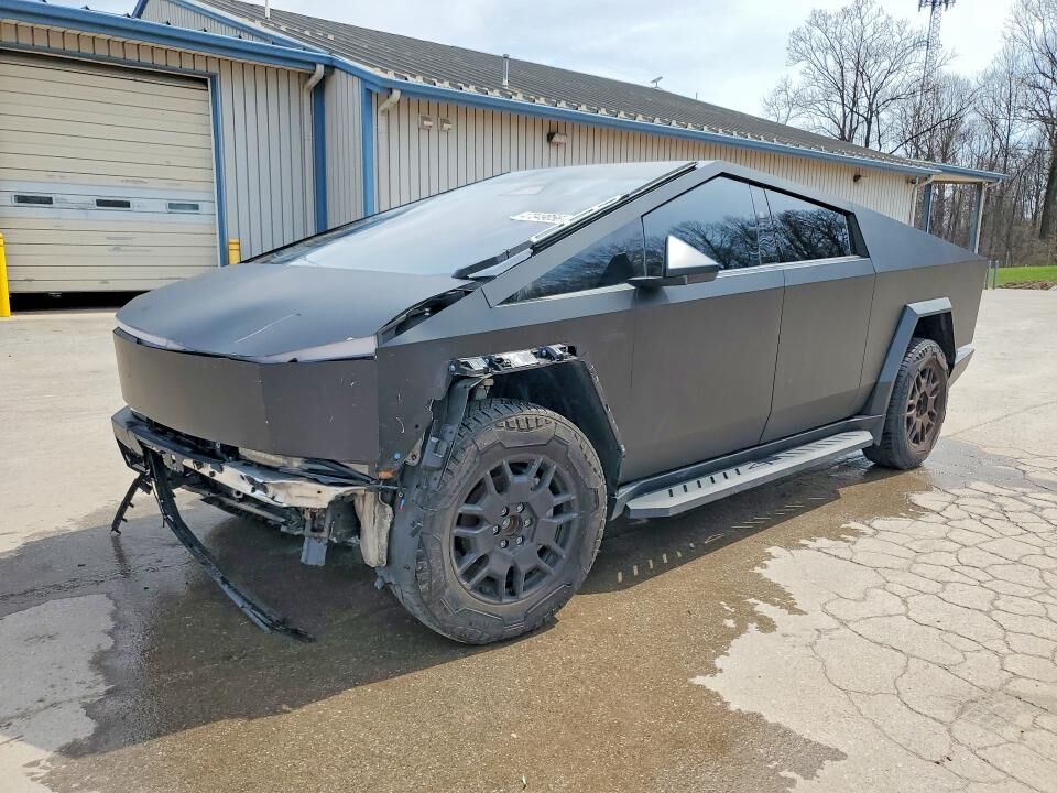 2024 TESLA Cybertruck