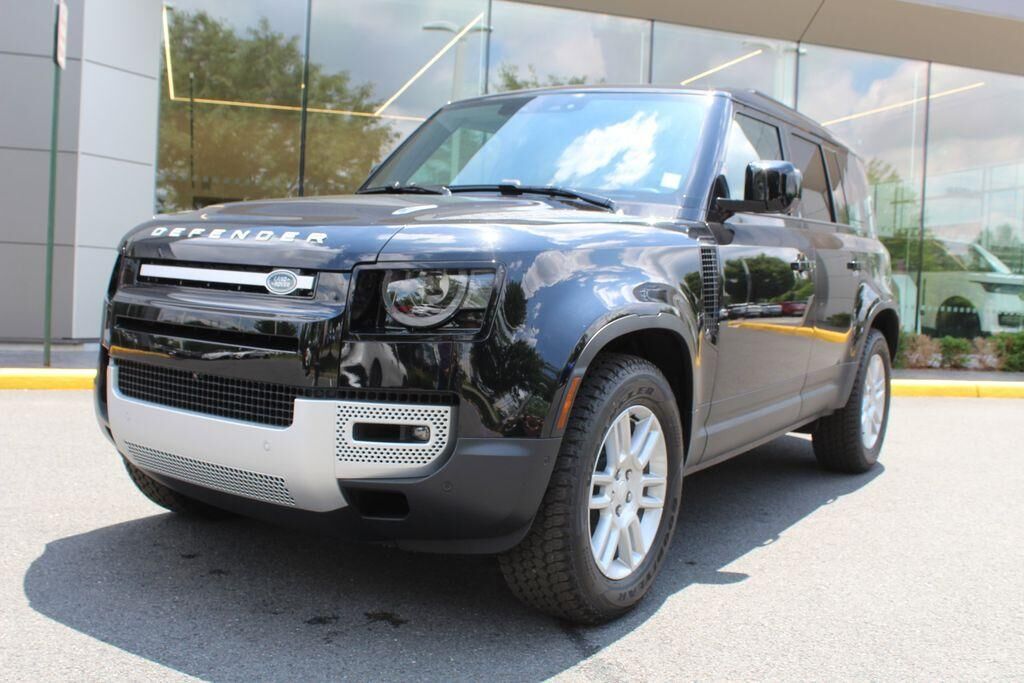 2025 LAND ROVER Defender