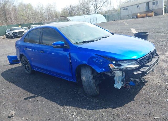 2013 VOLKSWAGEN Jetta