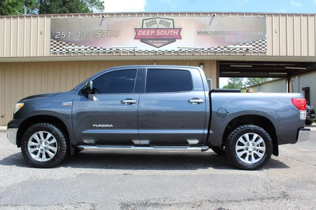 2013 TOYOTA Tundra