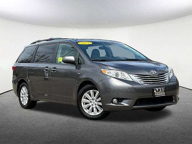 2017 TOYOTA Sienna