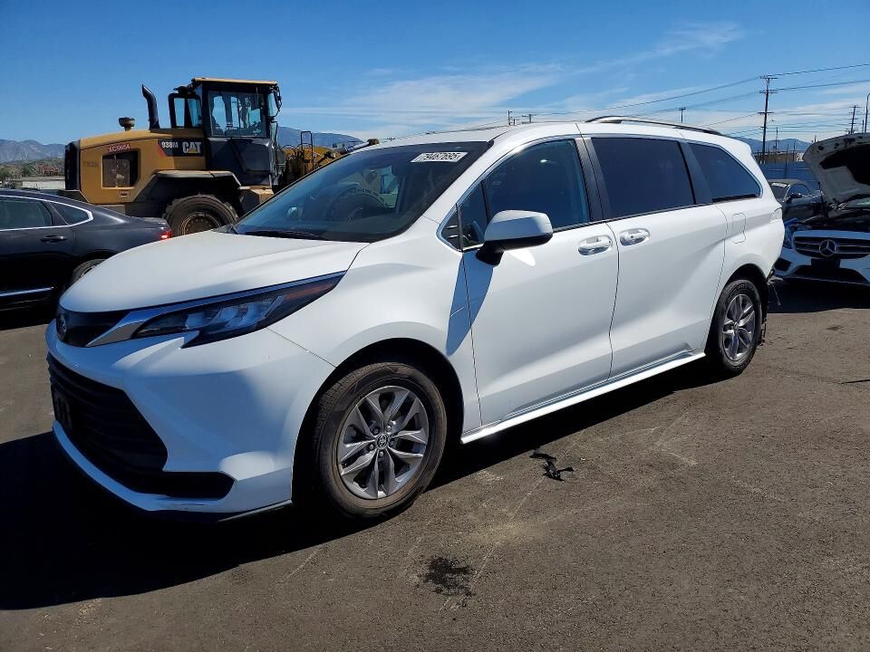 2023 TOYOTA Sienna