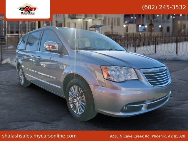 2013 CHRYSLER Town and Country