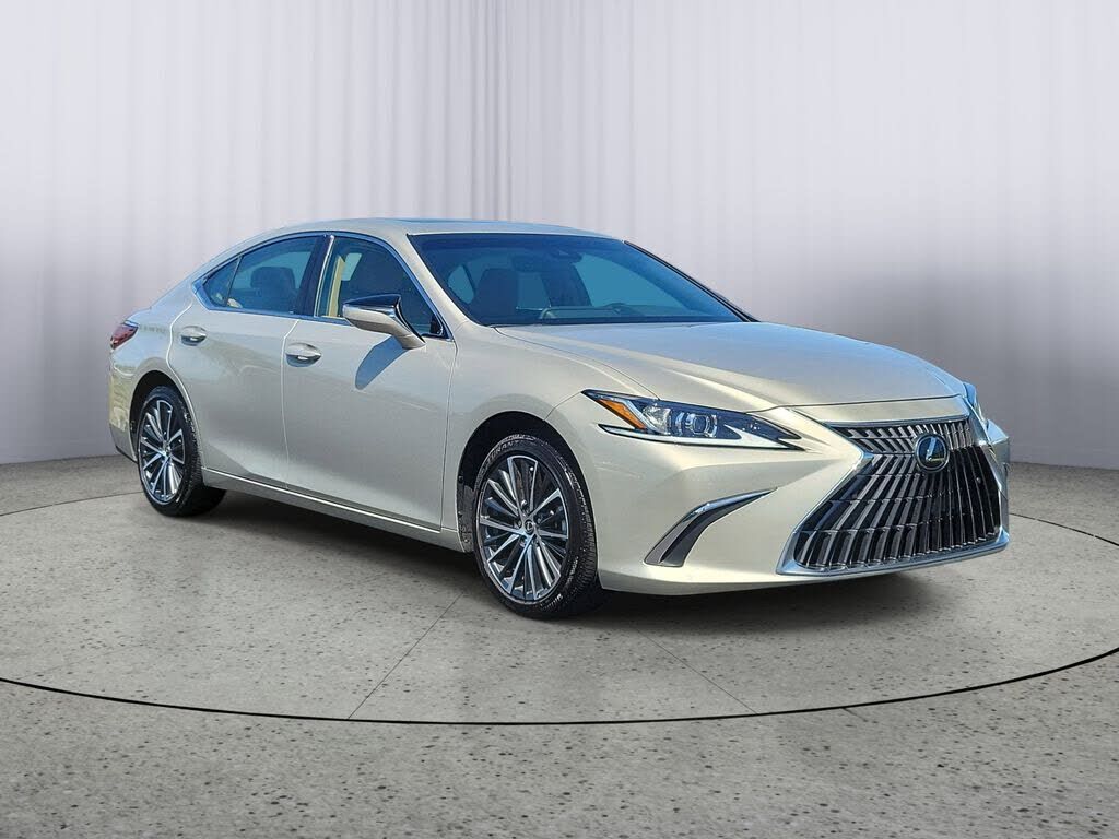2025 LEXUS ES