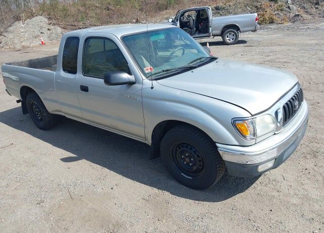 2004 TOYOTA Tacoma