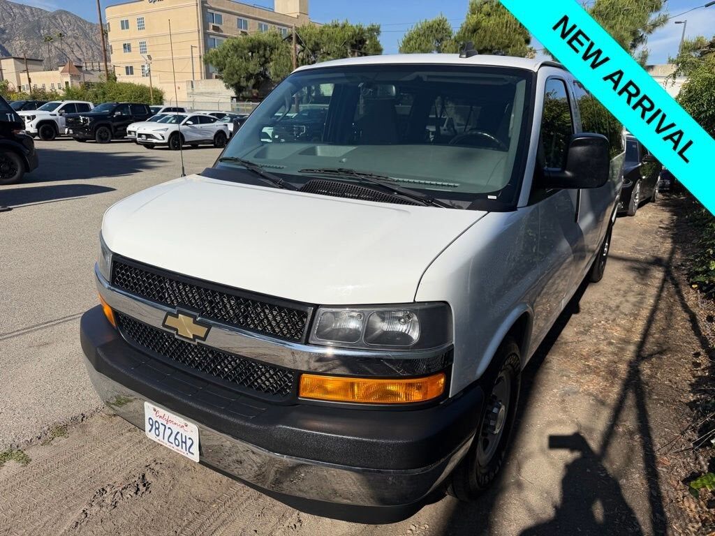 2017 CHEVROLET Express