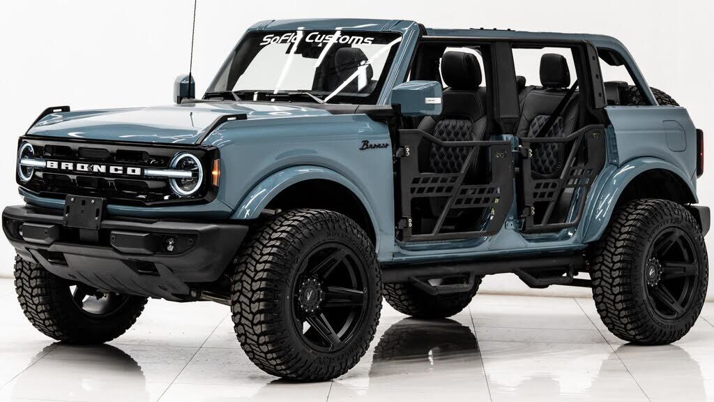 2023 FORD Bronco