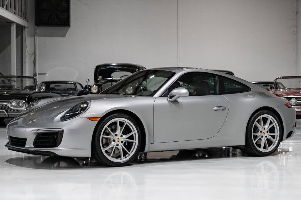 2019 PORSCHE 911