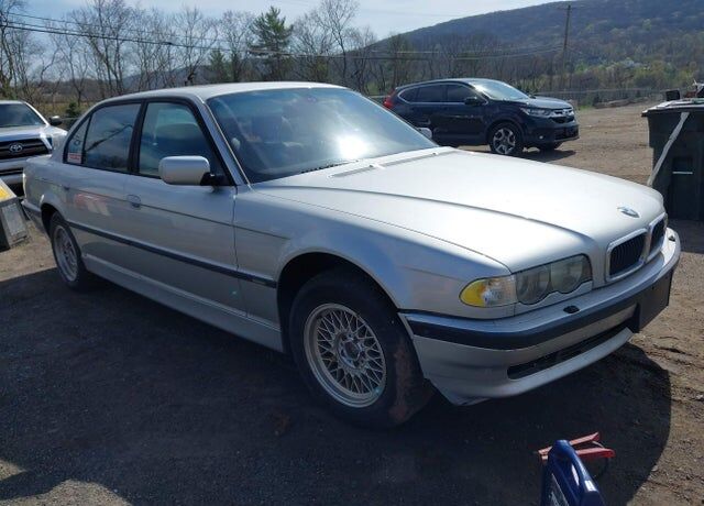 2001 BMW 7 Series