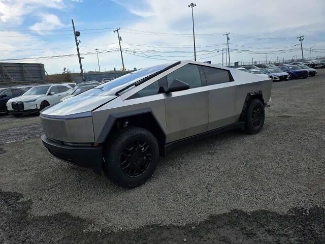 2024 TESLA Cybertruck