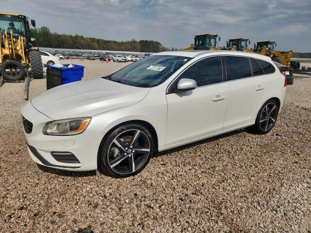 2016 VOLVO V60