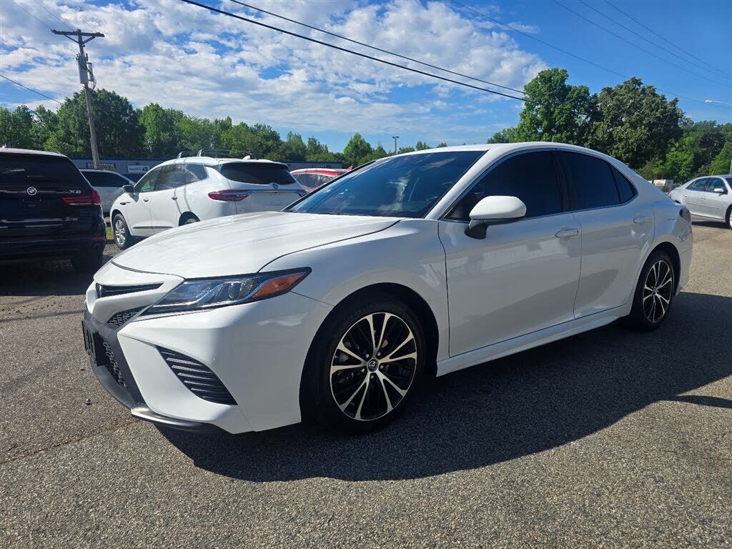 2018 TOYOTA Camry