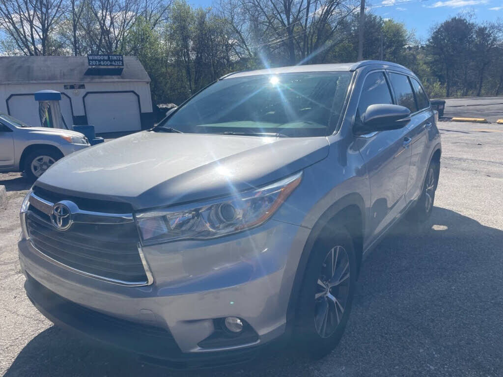 2016 TOYOTA Highlander