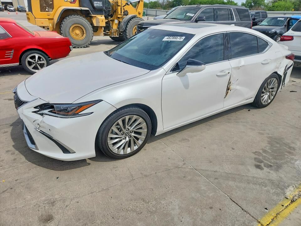 2020 LEXUS ES