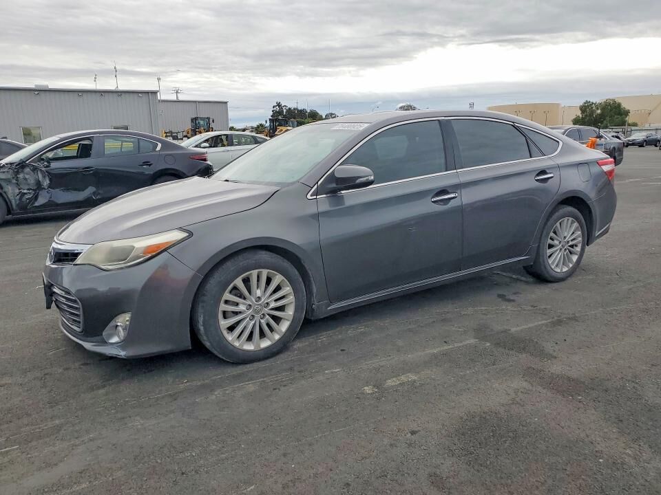 2014 TOYOTA Avalon