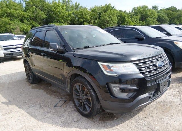 2017 FORD Explorer