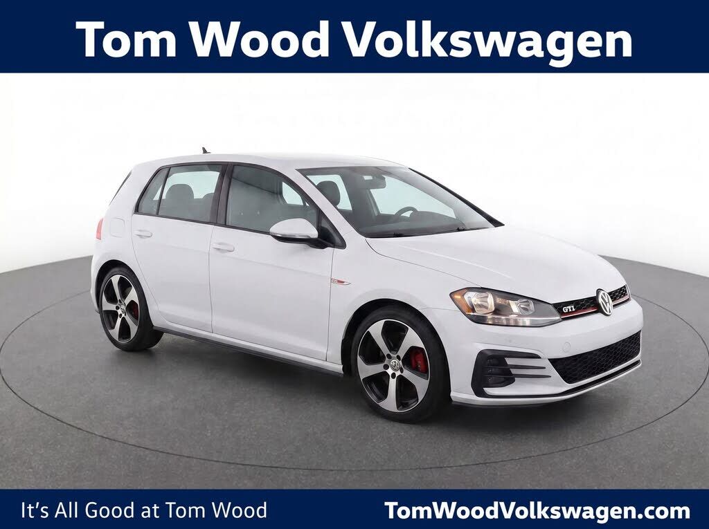 2017 VOLKSWAGEN Golf GTI