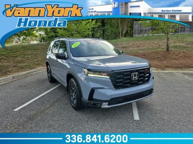 2025 HONDA Pilot