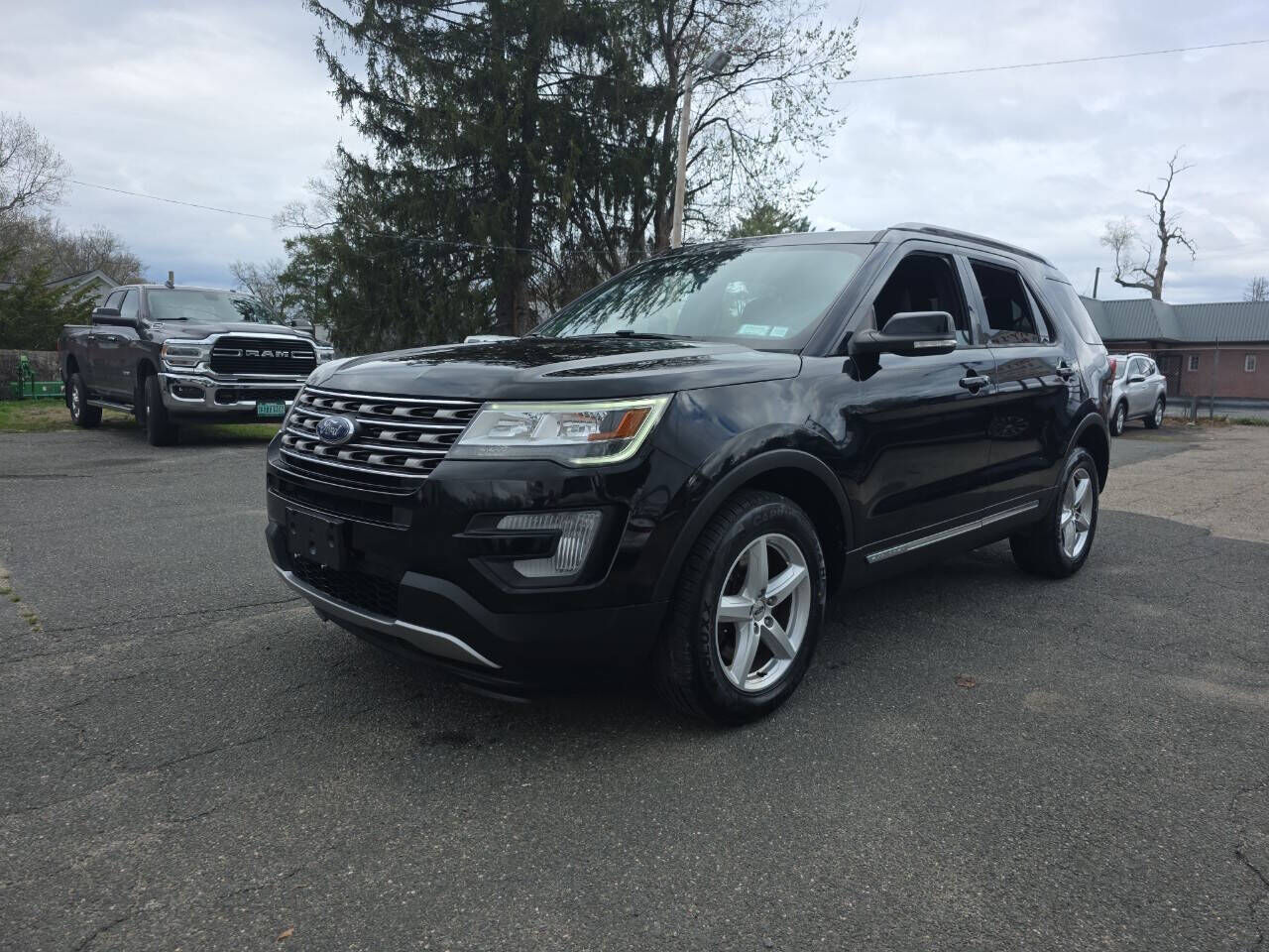 2017 FORD Explorer