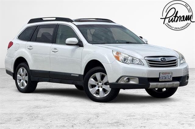 2012 SUBARU Outback