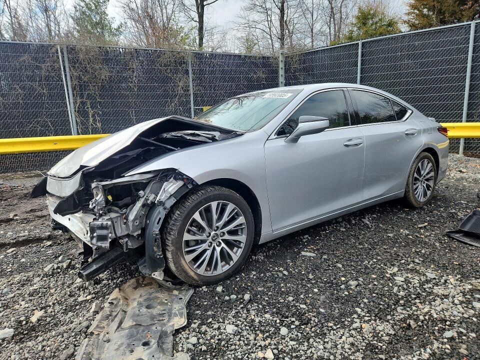 2020 LEXUS ES
