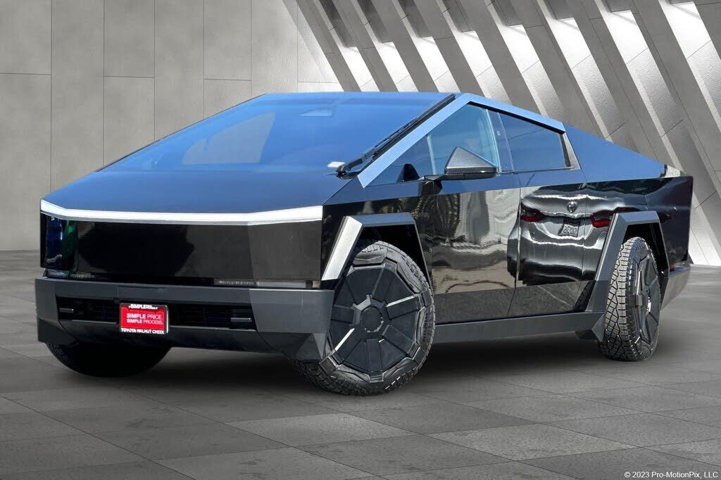 2024 TESLA Cybertruck
