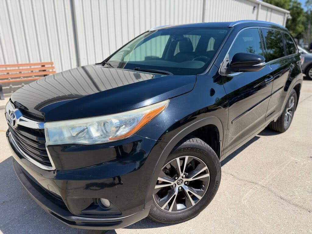 2016 TOYOTA Highlander