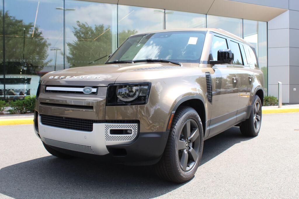 2025 LAND ROVER Defender