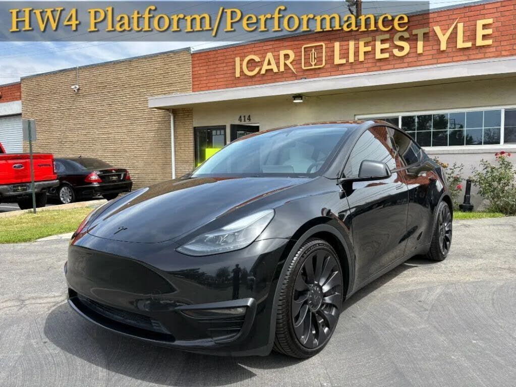 2023 TESLA Model Y