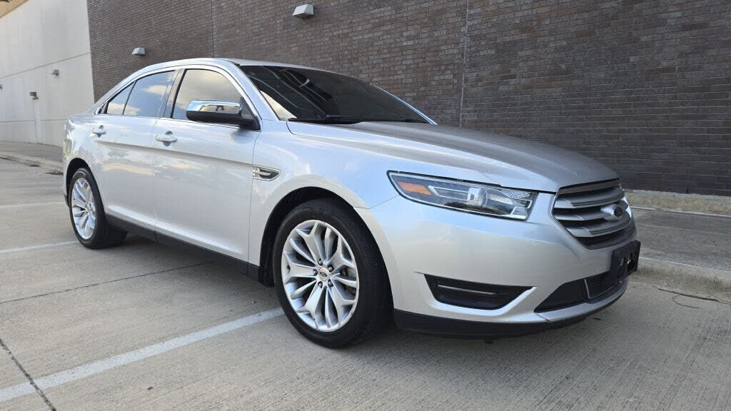 2016 FORD Taurus