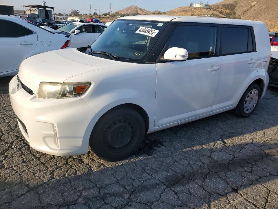 2013 TOYOTA SCION