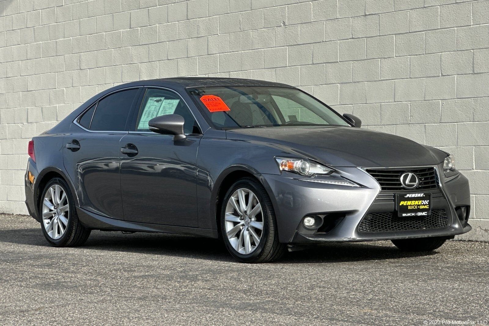 2016 LEXUS IS