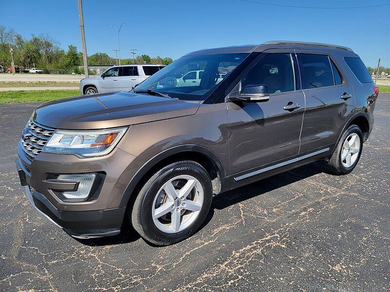 2016 FORD Explorer