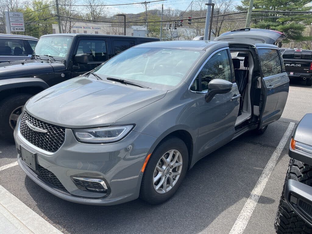 2023 CHRYSLER Pacifica