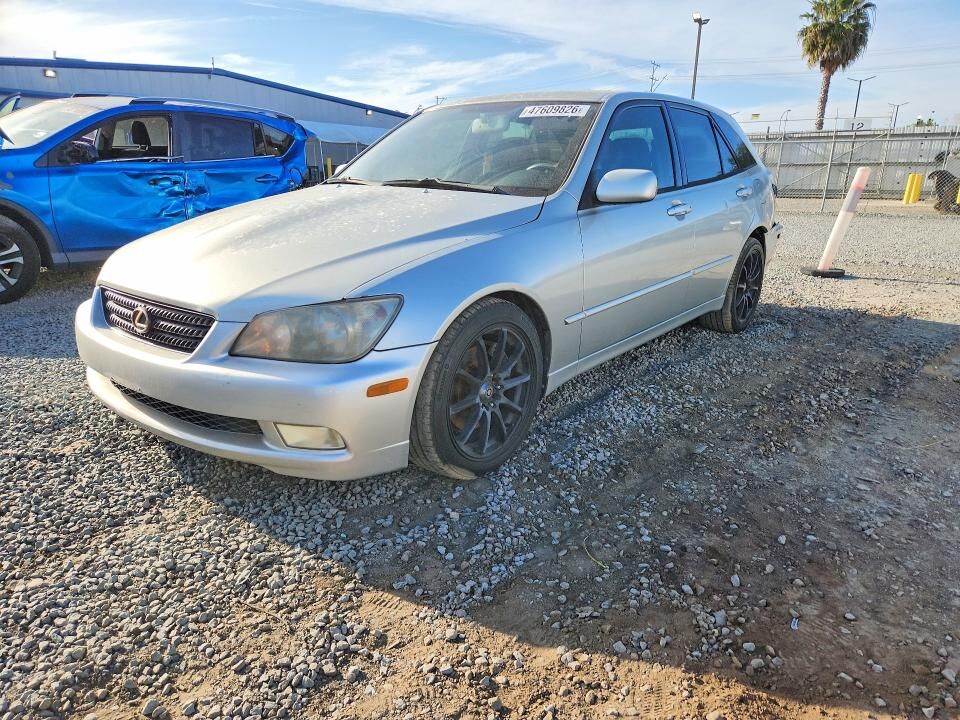 2002 LEXUS IS