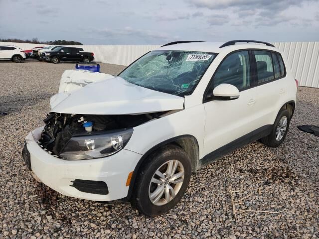 2017 VOLKSWAGEN Tiguan