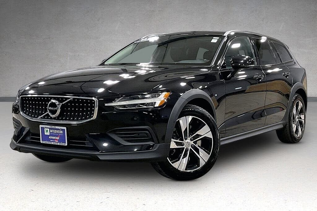 2020 VOLVO V60CC