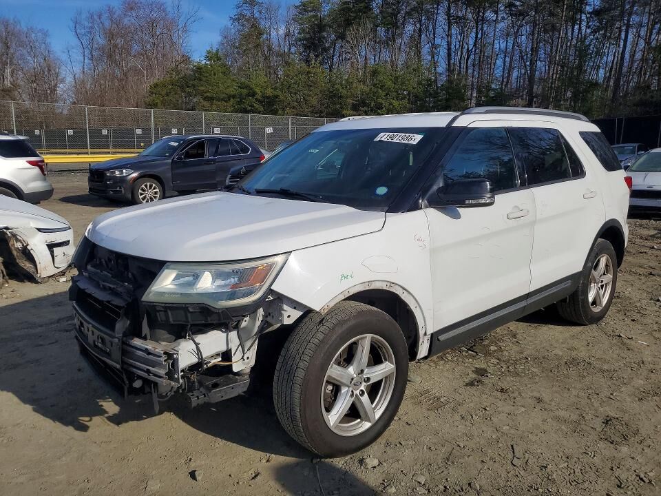 2016 FORD Explorer