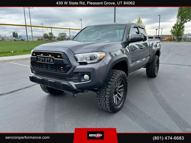 2017 TOYOTA Tacoma